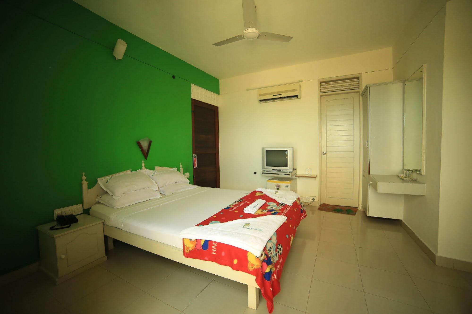 Ss Beach Resort Varkala Kültér fotó