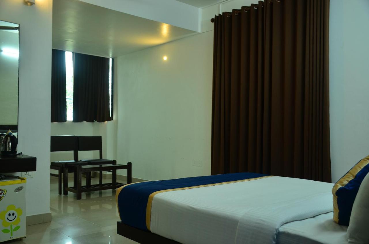 Ss Beach Resort Varkala Kültér fotó